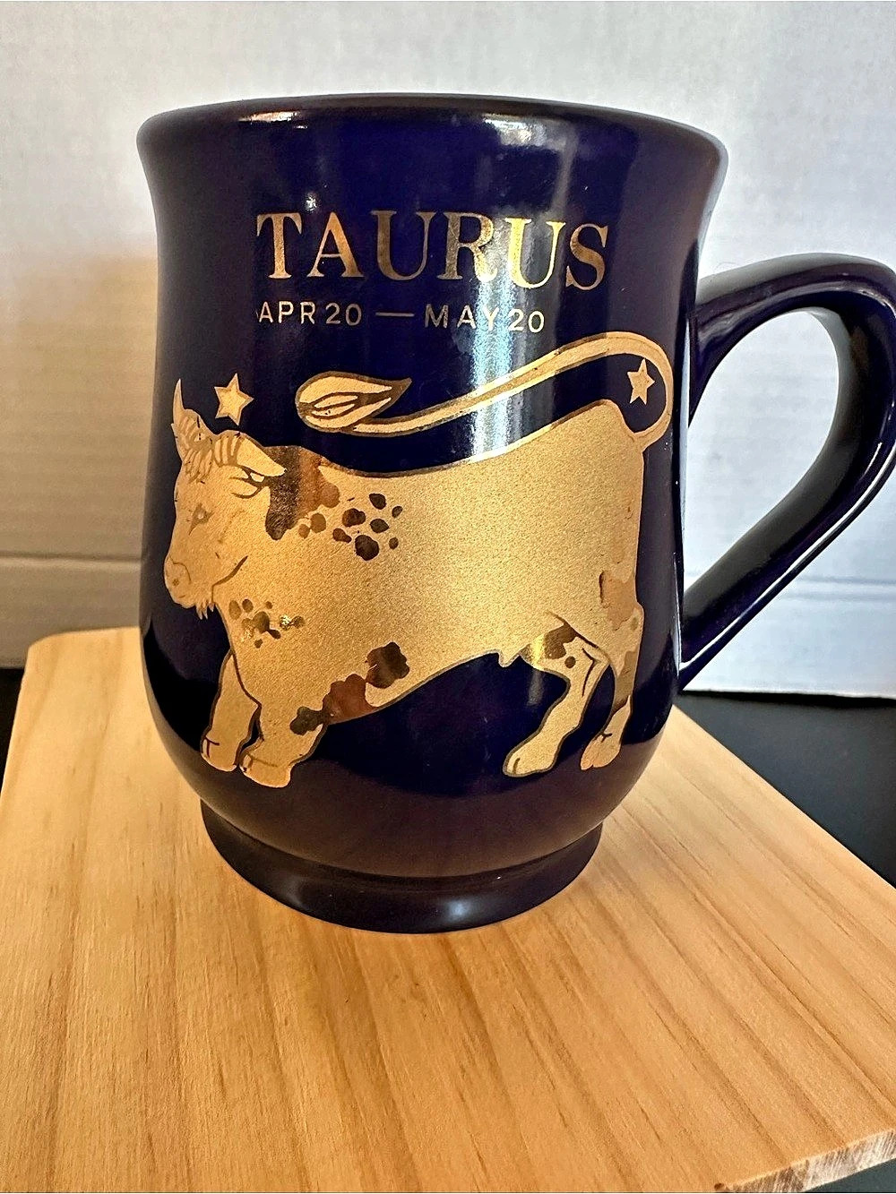 Taurus zodiac mug Blue & Gold